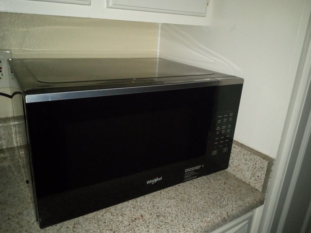 Microwave New From Whirlpool