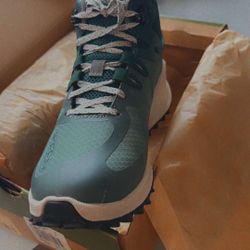 Women’s Hiking Boots 8.5