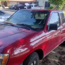 2000 Nissan Frontier 