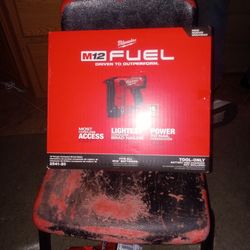 Milwaukee M12 Fuel