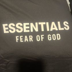 Essential Shirt Tee Large