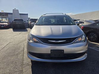 2020 Chrysler Voyager