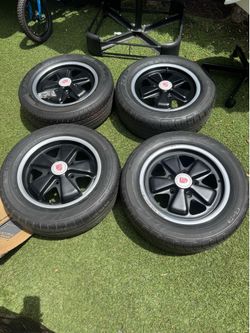 Porsche Fuchs 15x6 1 rep wheel.