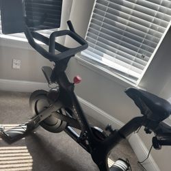 PELOTON Bike + 