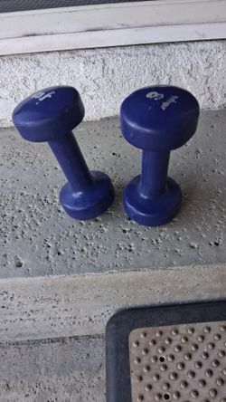 2- pesas de 8 libras cada una- 16 libras total-