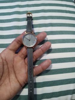 Selling This Woman's " Fossil Watch " Slightly Used , For $ 60 ....!