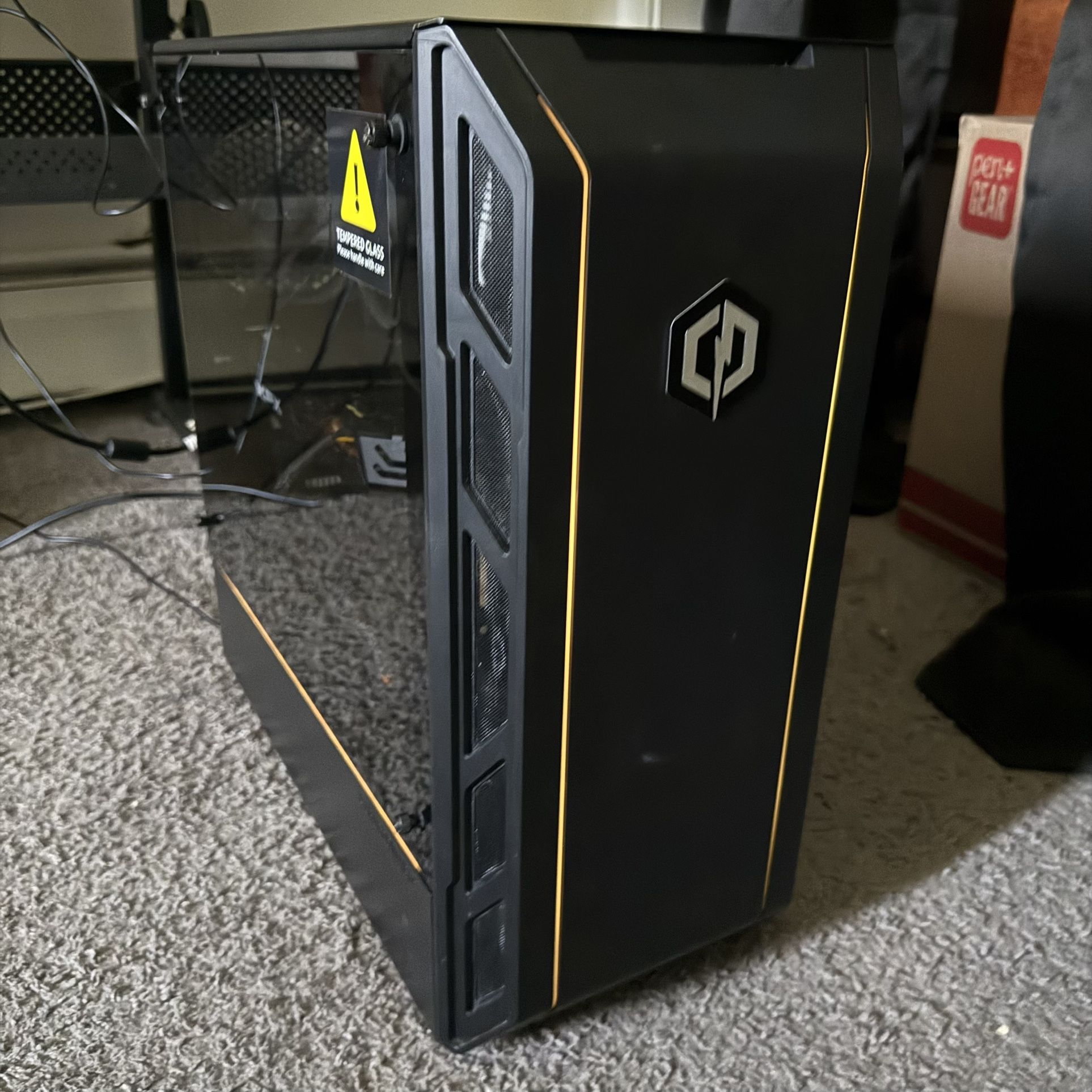 Cyber power Gaming Pc (display and port issues )