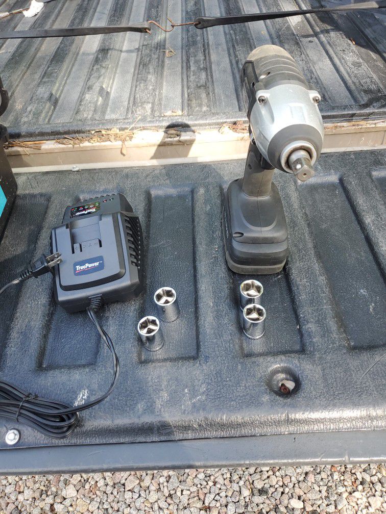 True Power 1/2 Impact Wrench  The  Case  Does Not Come With The Wrench 