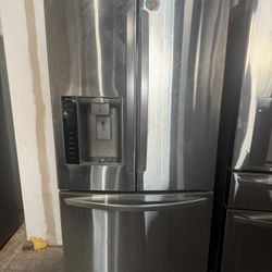 FRIDGE ✅️ FREE DELIVERY AND INSTALLATION 👀
