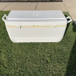 150 quart Igloo cooler
