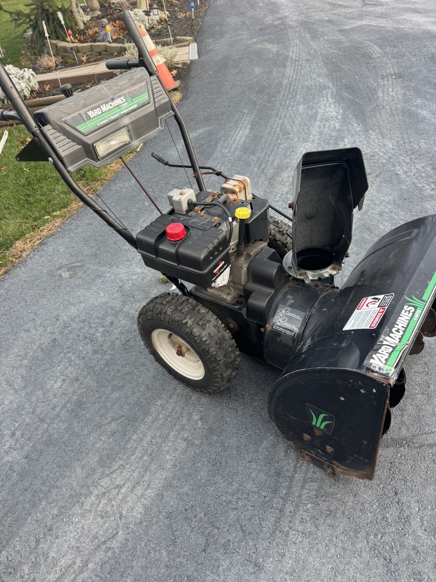 Yard Machine Snowblower 8hp w/26” Clearing Width Electric Start. Runs Good. Must Pick Up