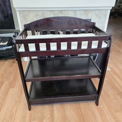 Delta Children's Changing Table with Pad