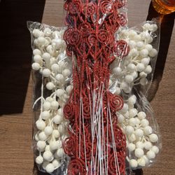 80 piece red/white craft set - wedding/christmas