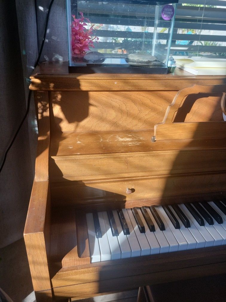 KIMBALL CLSSIC PIANO