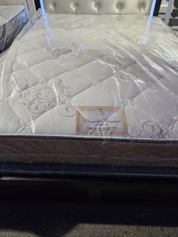 ORTHOPEDIC  !!! QUEEN SET $199 __ MATTRESS AND BOX SPRING 