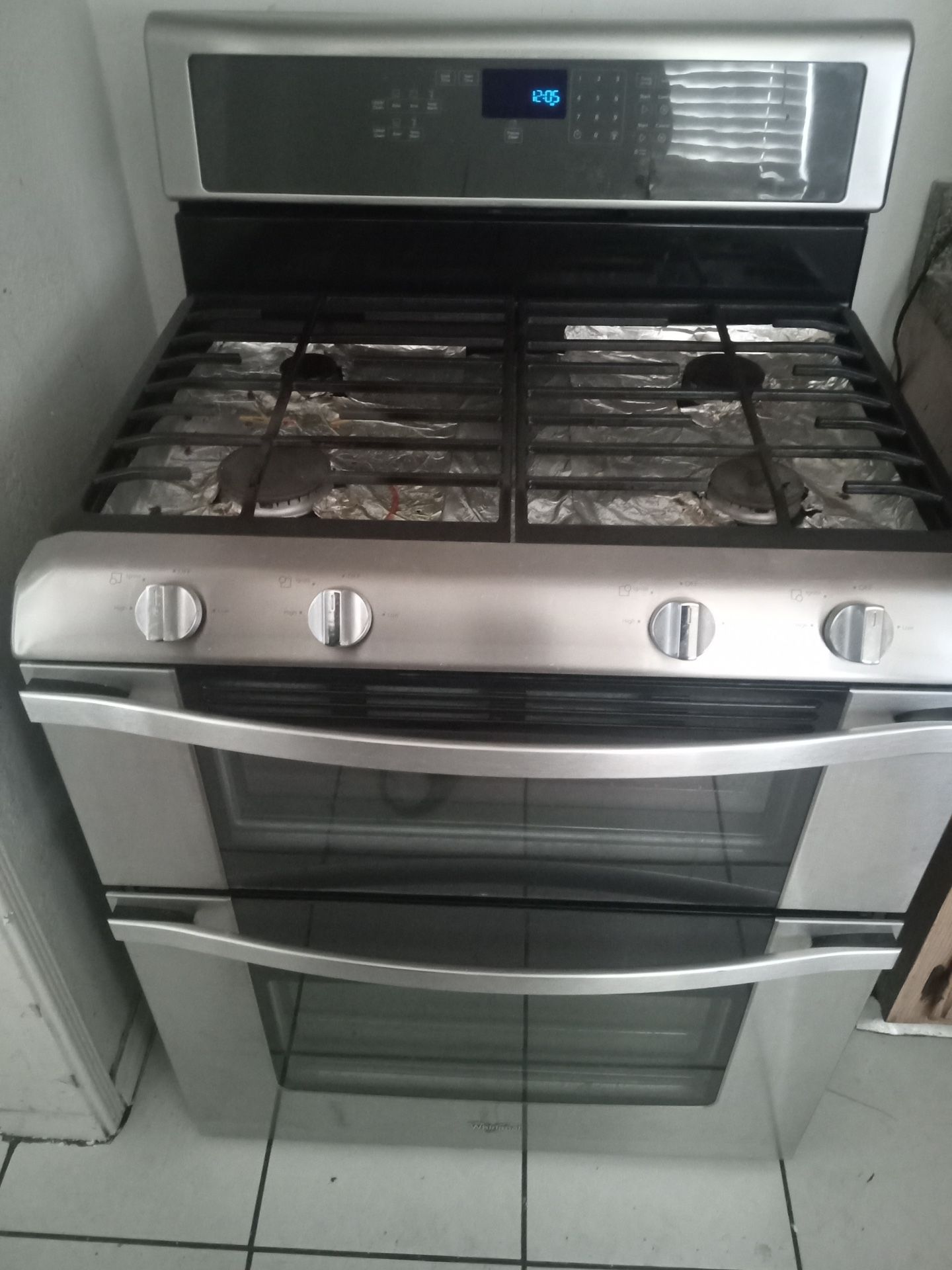 **like New ** Stove