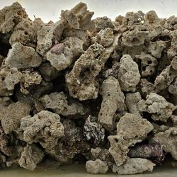 Many Various Sizes Of Saltwater Fish Tank Aquarium Reef Rock (Plus Bin)