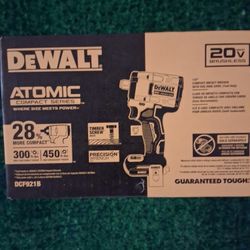 DEWALT ATOMIC 20V MAX 1/2" IMPACT DRIVER