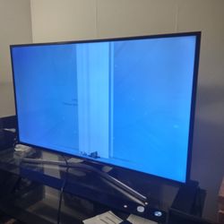 50 Inch Smart Tv 2017 Cracked It Bringing It In The House