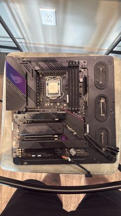 ASUS ROG Strix Z590-E Gaming WiFi motherboard Intel.