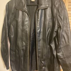 Genuine leather short jacket
