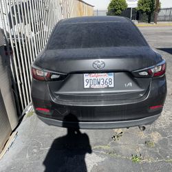 2017 toyota yaris  parts car front end damage 