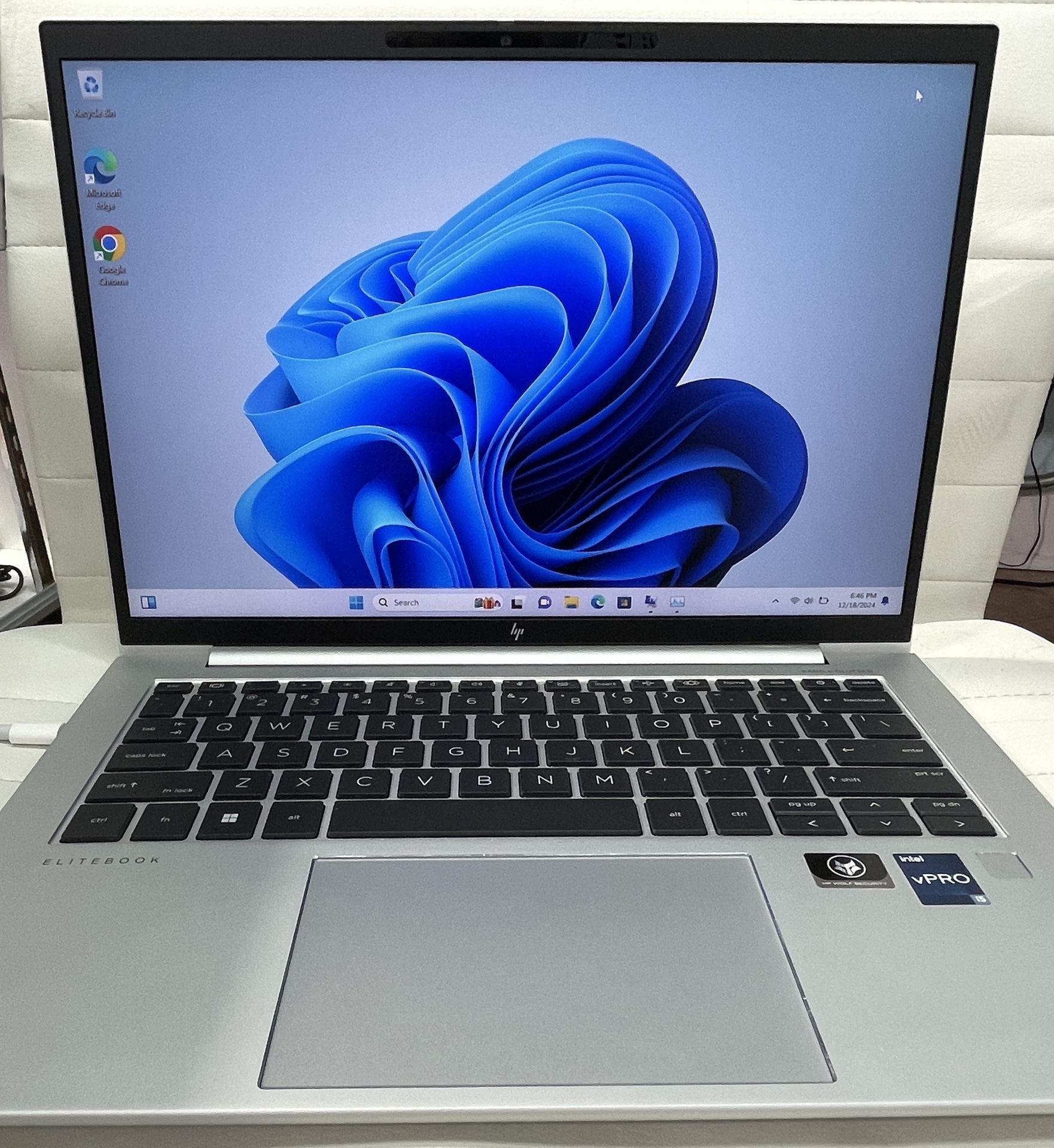 Laptop Hp EliteBook 840 G9 , Intel Core I5, 16gb Ram, 256gb Drive, Windows 11, 2022 Year
