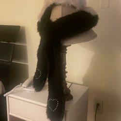 FAUX FIR PANDA HOOD//HAT//SCARF & PAWS/Mittens