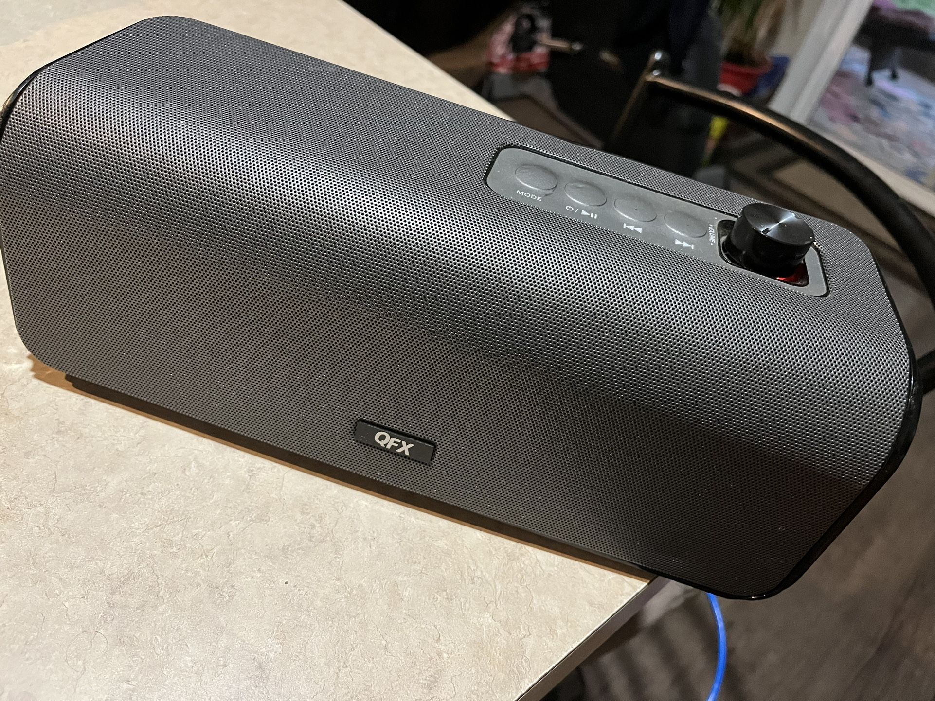 QFX E-200 Portable Multi-room Wifi & Bluetooth Speaker USED CONDITION И
