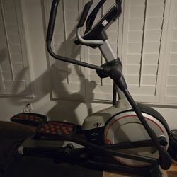 NordicTrack Elliptical Elite 10.9