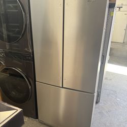 Whirlpool 30” French Door Refrigerator in Fingerprint Resistant Stainless Steel