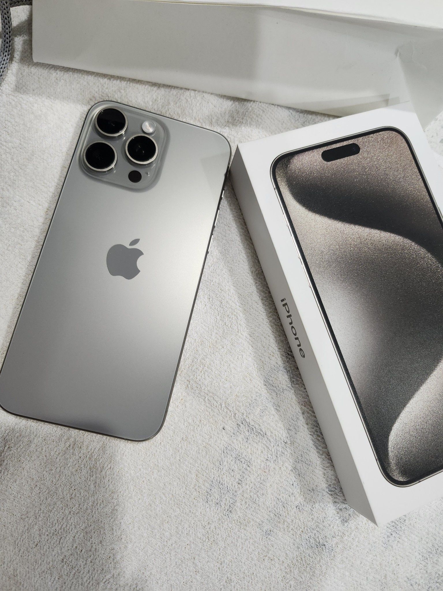 iPhone 15 Pro Max Unlocked 512 Gb Like New Condition
