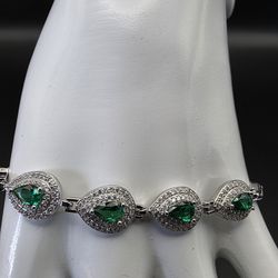 Emerald Bracelet Deliveries in Los Angeles 📍