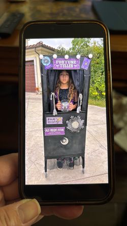 Fortune teller stand