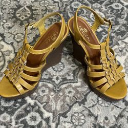 Sz 6.5 Sbicca Yellow Wedges