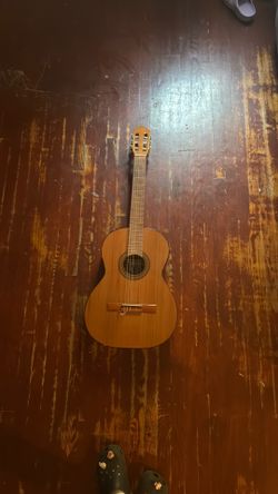 VINTAGE 1970S TOKAI GAKKI CLASSICAL ACOUSTIC GUITAR WITH OHSC