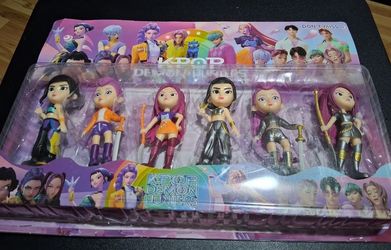 New K-Pop Demon Hunters set of 6 figures (plastic) collection