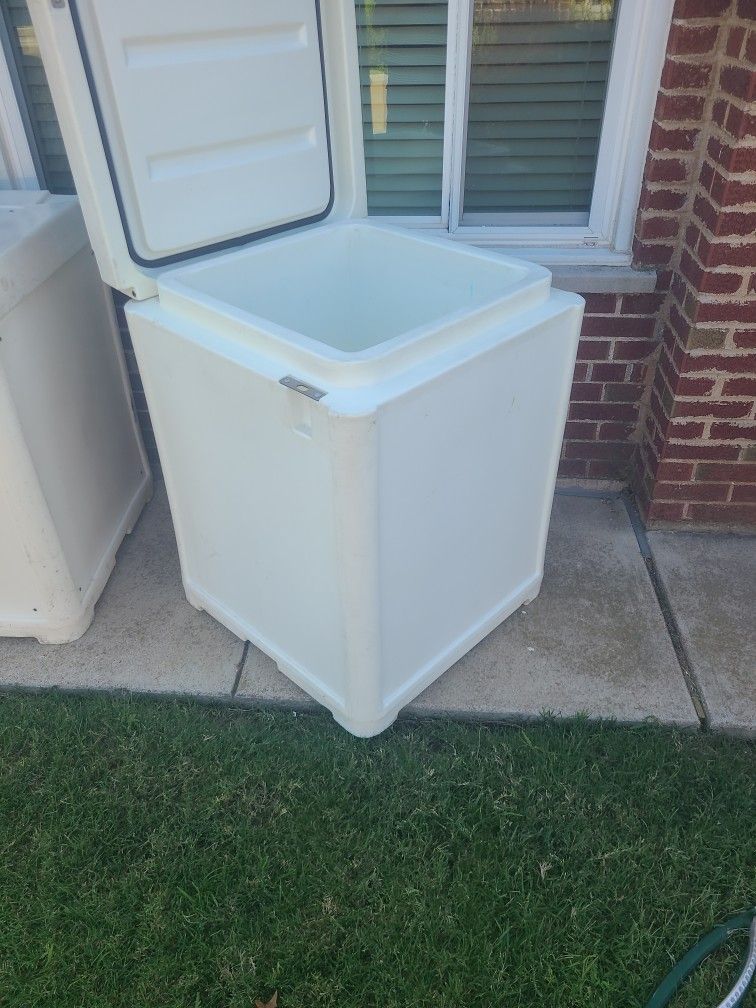 Dry Ice Storage/shipping Container