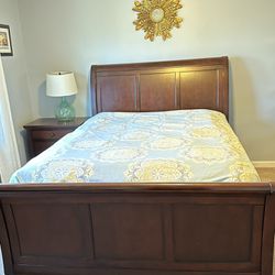 Beautiful 4 Piece Wooden Bedroom Set