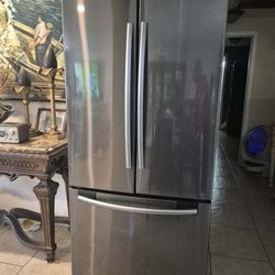 Refridgerator 