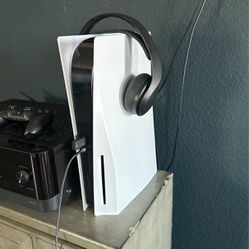PS5 With PlayStation headset (wireless)