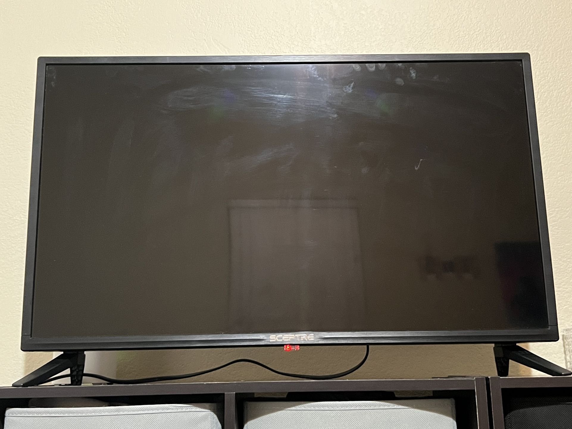 32” Sceptre TV