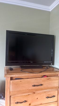 43 Inch Vizio TV