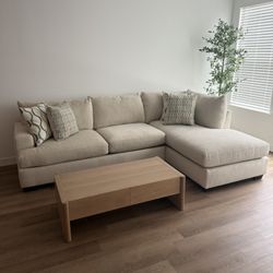 Sofa with Chase