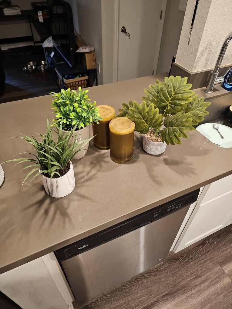 House decor fake plant candle bundle