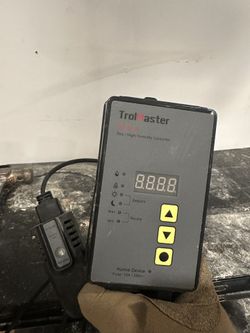 Trolmaster Humidity Controller