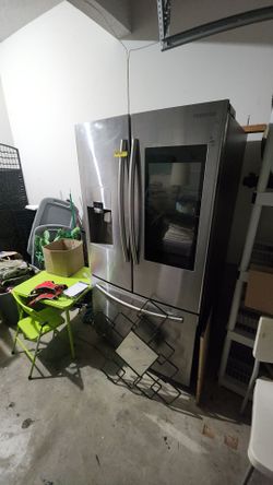 Samsung Smart Fridge With Screen Family Hub