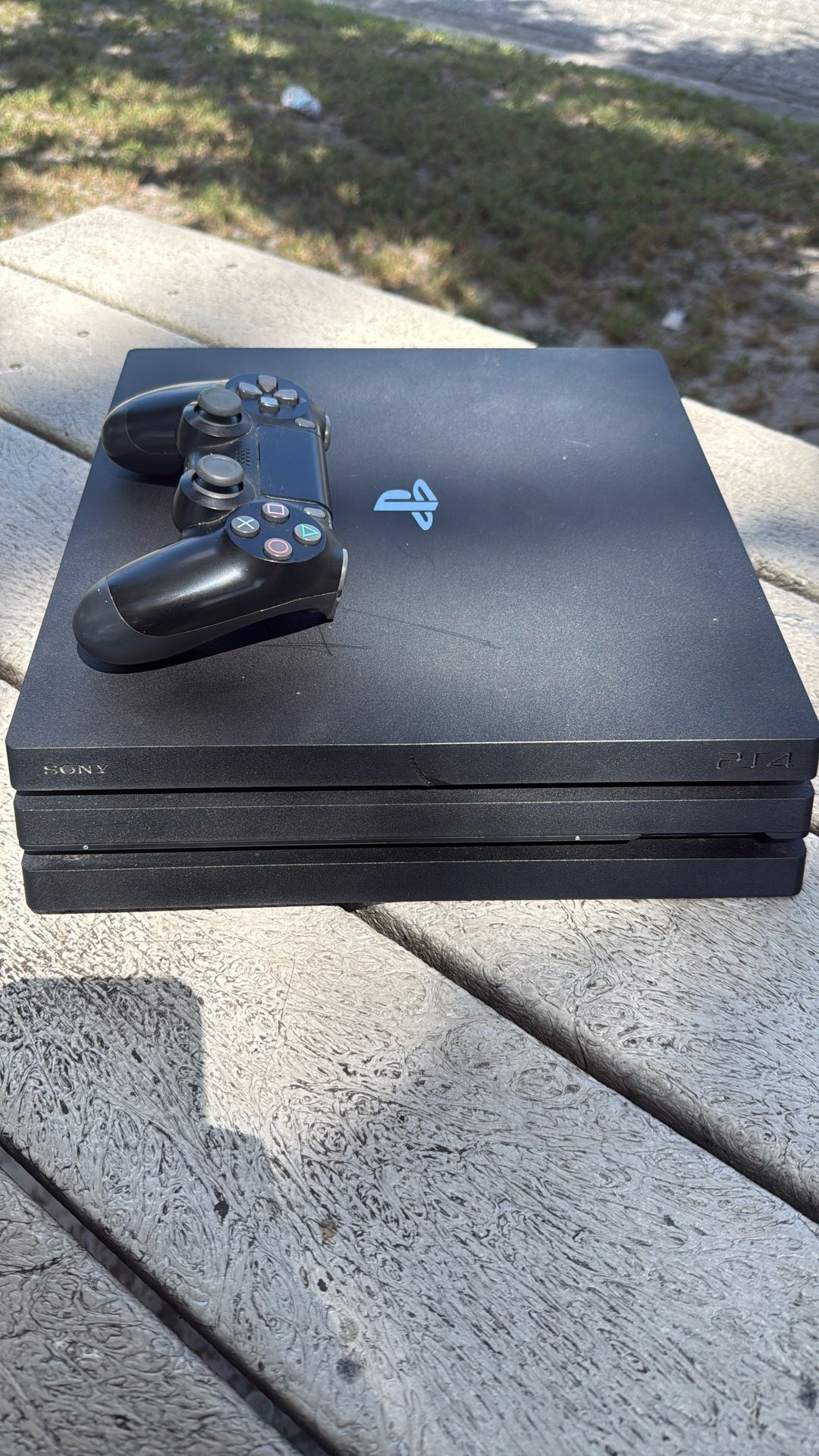 PS4 PRO
