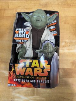 Star Wars Revenge of the Sith Interactive Yoda Figure