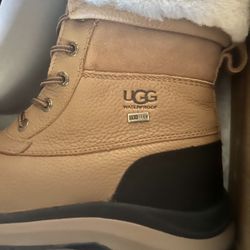 New Ugg Women’s Australia Waterproof Adirondack lll Size 7 8 9 10   Pick Up Only 